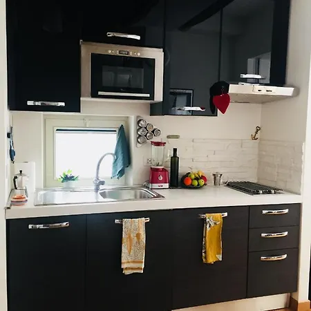 Lovely Loft In روما